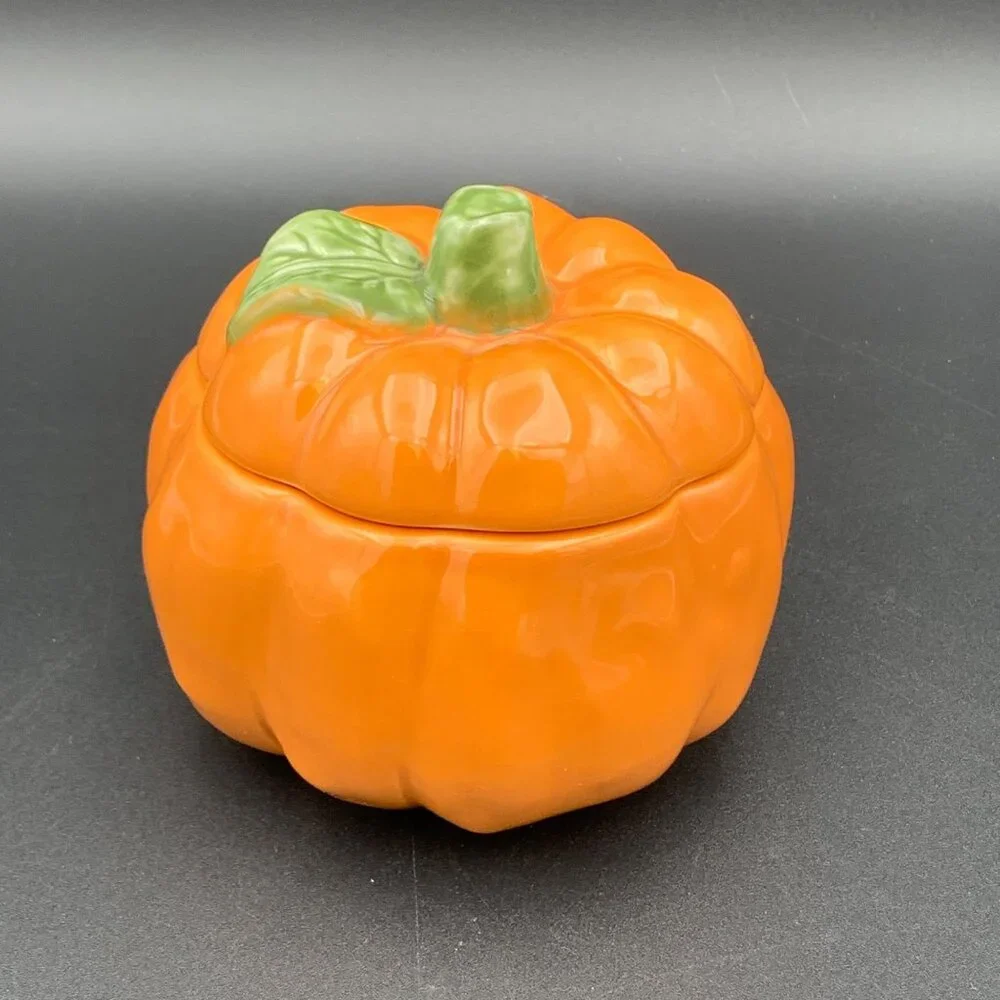 Williams-Sonoma Covered Pumpkin Crock Soup Bowl Orange Ceramic Handmade Portugal
